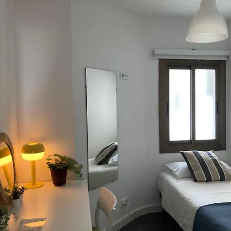 Toledo House Self Checkin L'Hospitalet de Llobregat